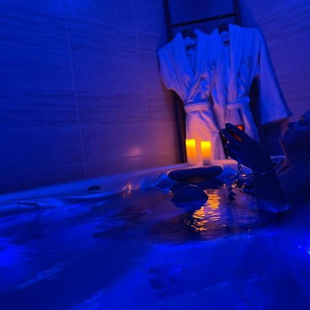 Sejour Romantique Jacuzzi Interieur Prive Le Vigan  Buitenkant foto
